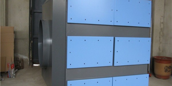 熔噴布生產廠家不用急啦，環保檢查使用活性炭吸附設備輕松搞定！