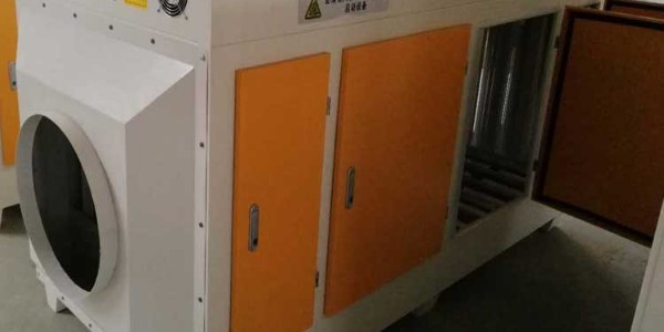 <i style='color:red'>光解光催化</i>設備解決惡臭廢氣，交給“老大哥”耀先環境就是省心！